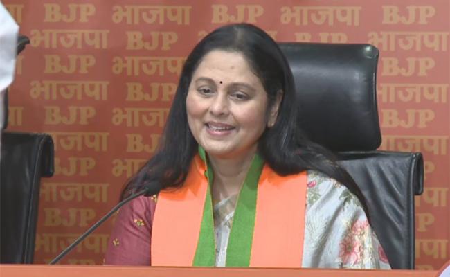 Tollywood actor Jayasudha joins BJP