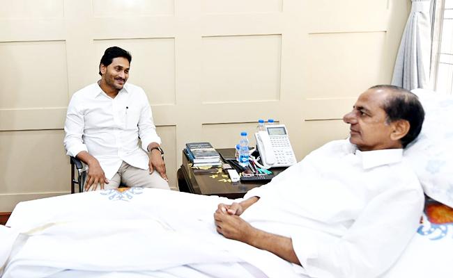 Jagan calls on KCR: Any political significance?