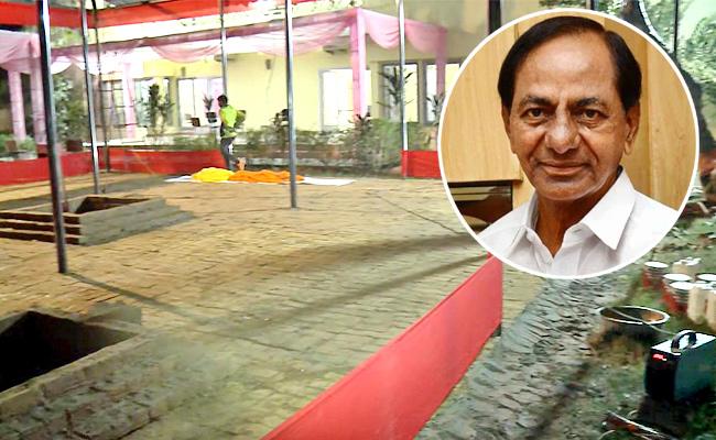 KCR banks on divine powers to defeat Modi!