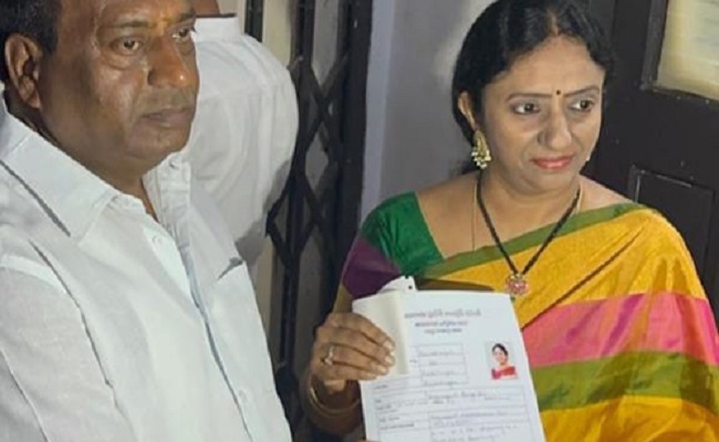 KCR's niece is Cong ticket aspirant from Karimnagar