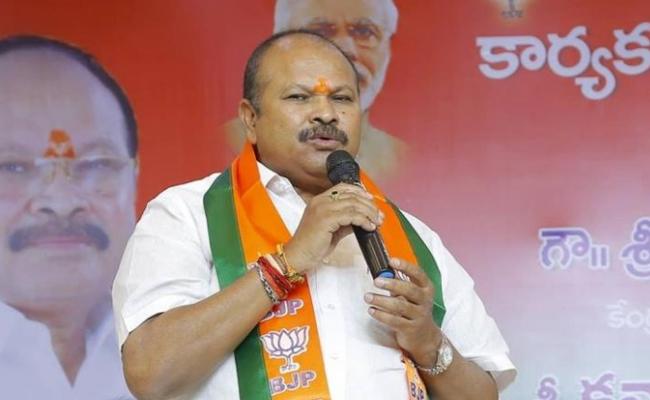 Jolt to BJP in Andhra as former minister quits