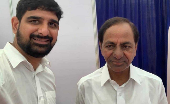 Huzurabad effect: KCR to dump Kaushik Reddy?