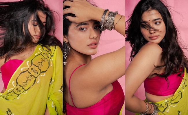 HOT: Ketika Sizzles In Sleeveless Blouse