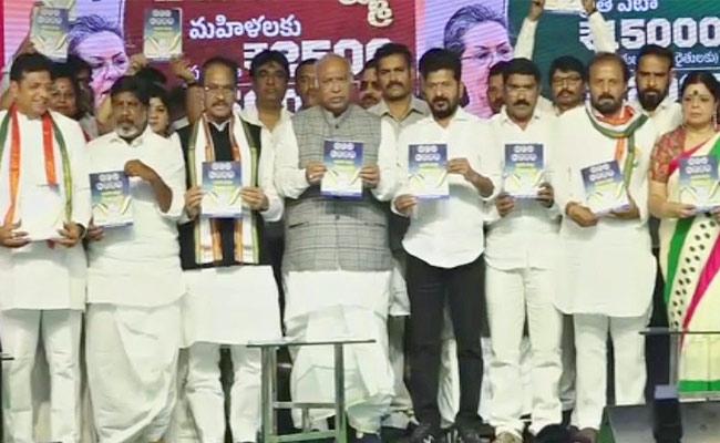 Congress launches election manifesto in Telangana