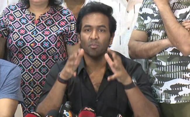 Opinion: Manchu Vishnu Also Falls On KCR's Side