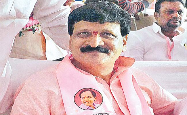 Rebel BRS MLA announces decision to join Congress