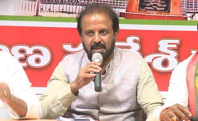 Vijayamma meeting political, not memorial: Cong