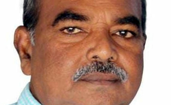 Sakshi reporter-turned- CIC turns irritant for Naidu govt