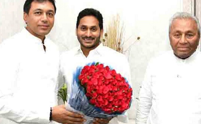Mekapati family to stand by Jagan!