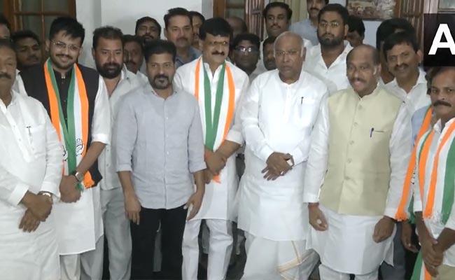 In T'gana boost, BRS MLA, ex-MLA son join Congress