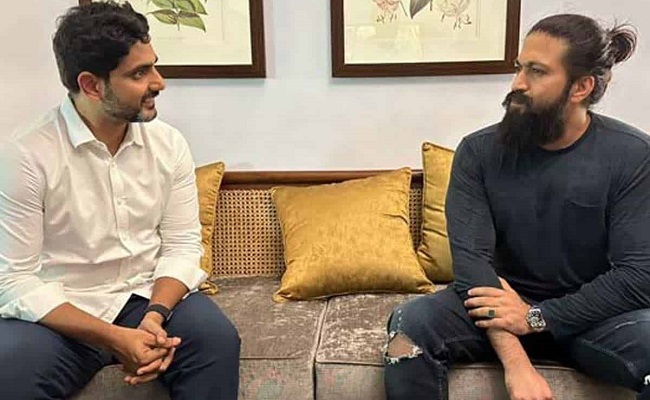 Fact Check: KGF Star Yash Met Lokesh In Hyd?