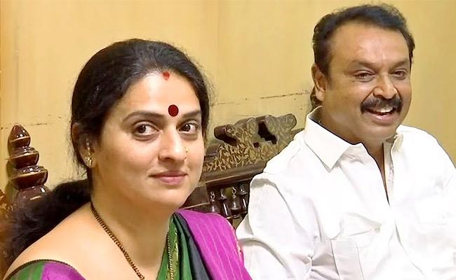 Netizens Trolling Naresh And Pavitra