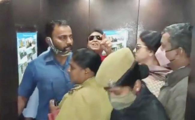 Ramya Creates Ruckus at Pavitra's Hotel Room