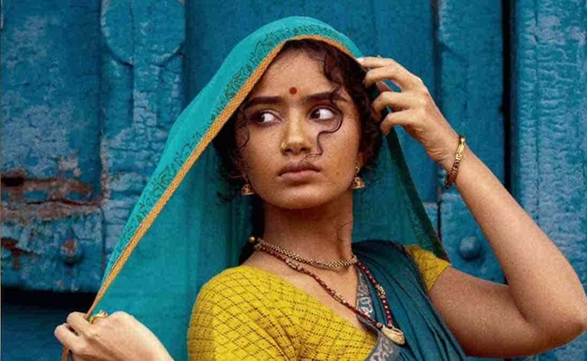 Paradha Review: Falls Flat with Weak Execution