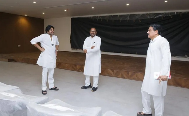 Pawan suggests new plan for Rushikonda palace