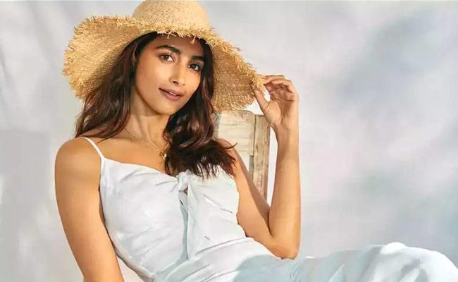 Pooja Hegde Got A Right Big Chance