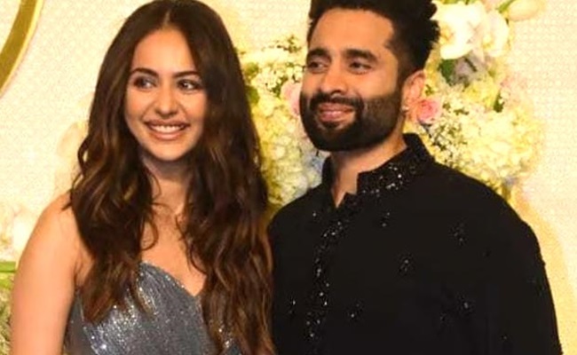 No Telugu Stars at Rakul's Wedding Ceremony!