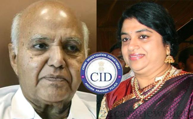 Andhra CID begins grilling of Ramoji Rao, Sailaja