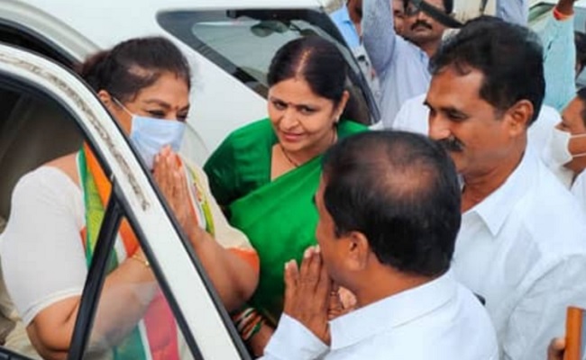 How's Renuka Chowdary concerned with Amaravati?