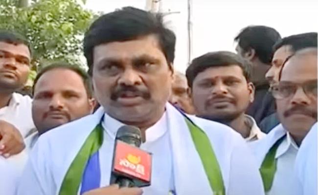 Brother spits fire at Ayyanna; Jogi, Roja join attack