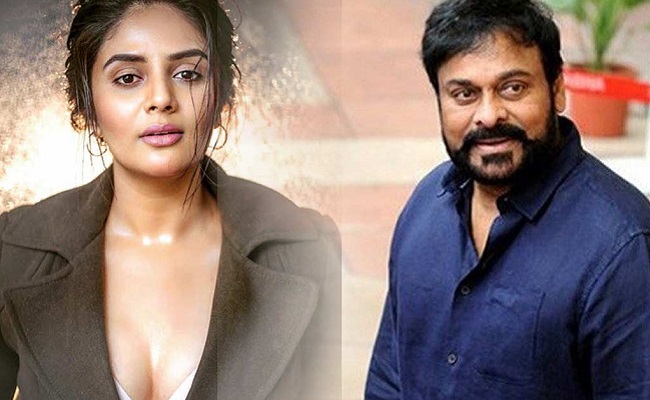 Chiranjeevi Doing Pawan Kalyan's Famous Scene?