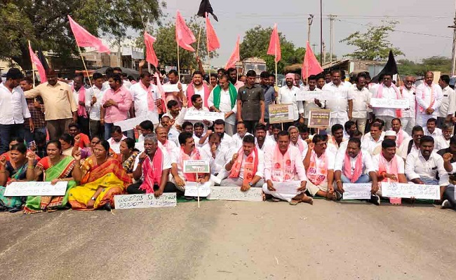 TRS cadres block national highways against Centre