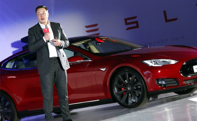 Tesla is worth $3,000 a share 'if they execute really well'