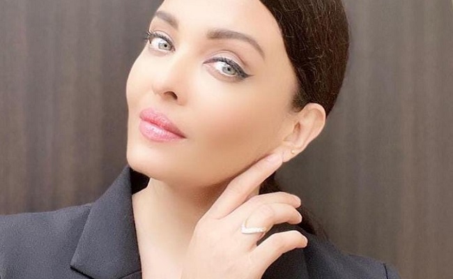 Aishwarya Rai Prefers 'Comfortable Projects'