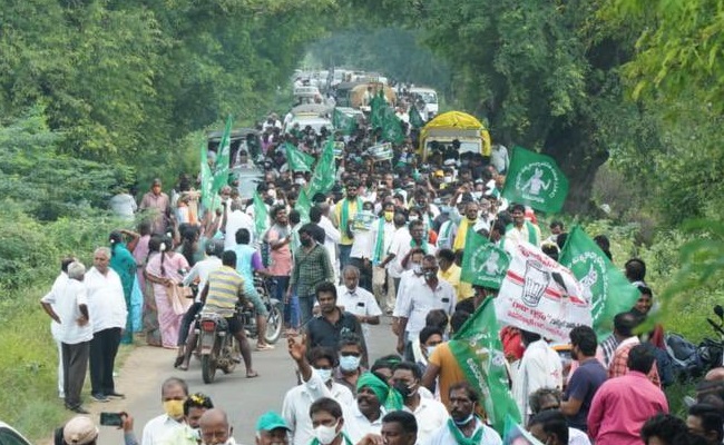 Amaravati farmers move court for padayatra