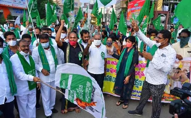 Who is funding Amaravati farmers' padayatra?