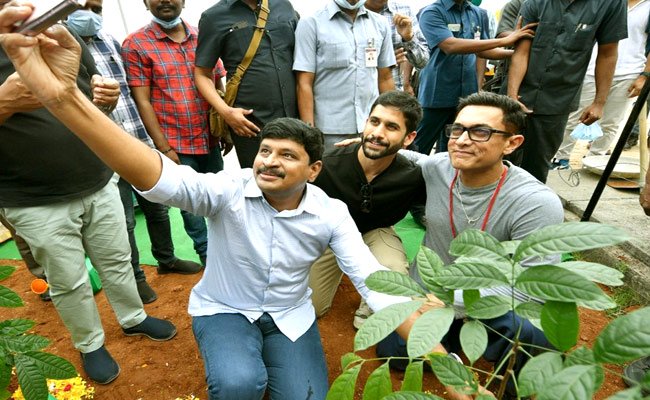 Aamir Khan takes part in 'Green India Challenge'