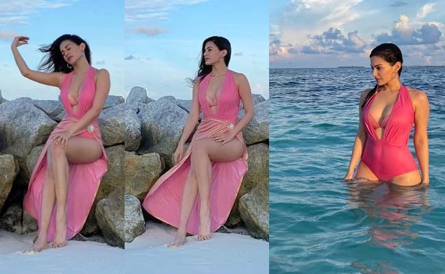 Pics: Pose From Maldives Wearing Pink Swimsuit