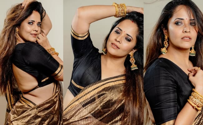 HOT: Awesome Lady With Perfect Saree Clad