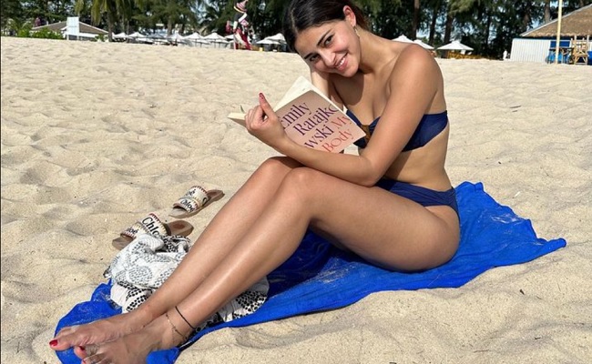 Pic: Ananya Stuns in Scorching Hot Blue Bikini