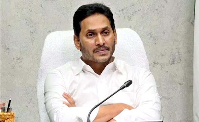 Jagan asks officers to be alert in view of 'Mandous'