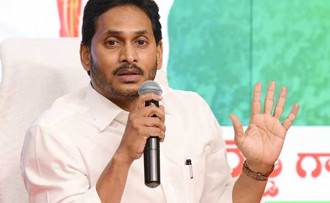 Jagan pushes ministers to tour districts