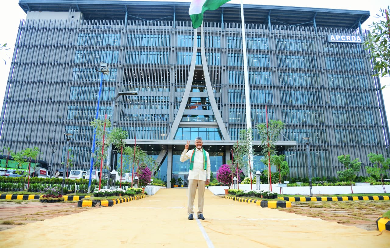 APCRDA building in Amaravati costs Rs 11,000 per sft?