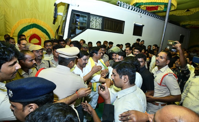 Several TDP leaders arrested, Lokesh stopped