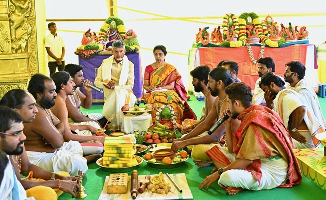 Naidu performs 'yagam' to get into power!