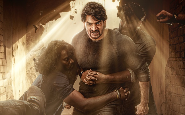 'Bhaje Vaayu Vegam' Trailer: Racy emotional thriller