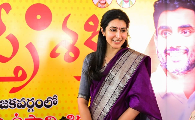 Brahmani back in campaign for hubby!