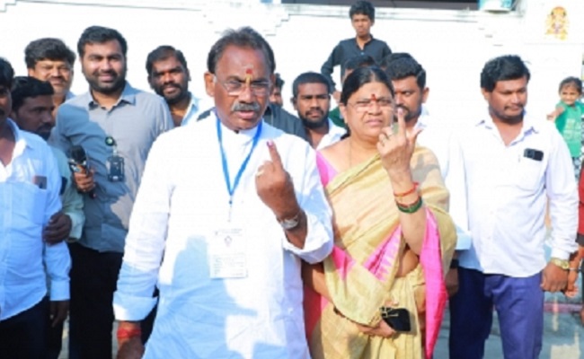 Munugode by-election: TRS heading for win