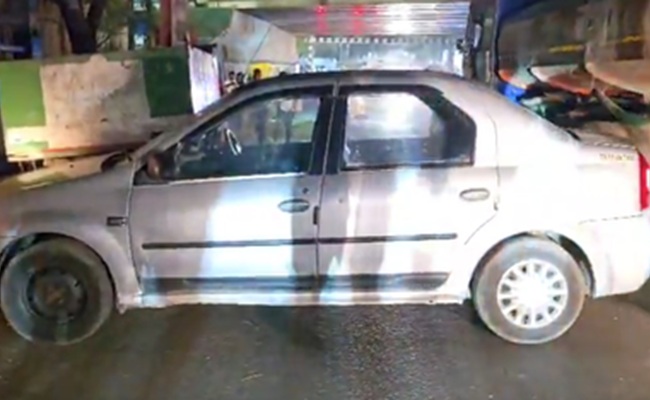 Abandoned car triggers stir in Hyd's Kacheguda