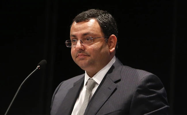 Young tycoon Cyrus Mistry's death in road crash stuns India, probe ordered
