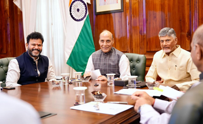 Chandrababu Naidu presents Andhra's defence