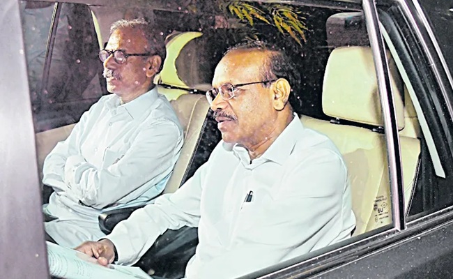 Dhanunjay, Krishna Mohan face arrest, as SC denies bail