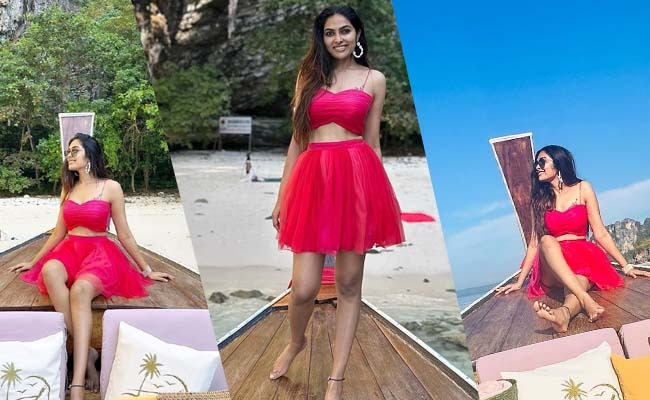 Pics: Divi's Red Treat In Two Piece