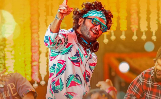 Tillu Anna DJ Pedthe: Oora Mass Track