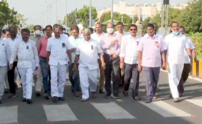 AP Govt Employees Withdraw Strike