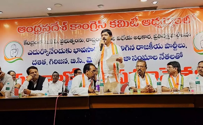 Chiranjeevi will Campaign for Congress in Andhra